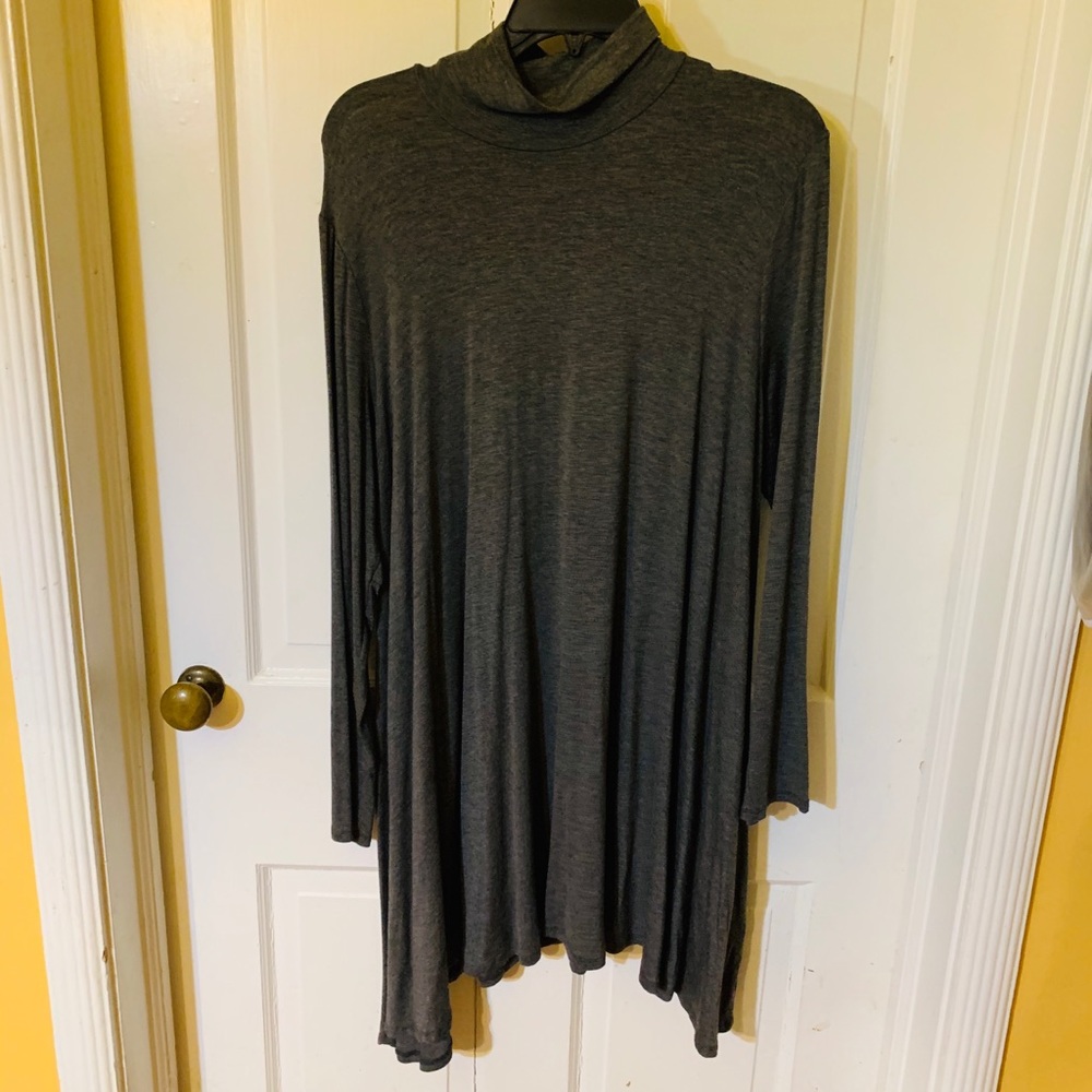 Acting Pro Gray Tunic